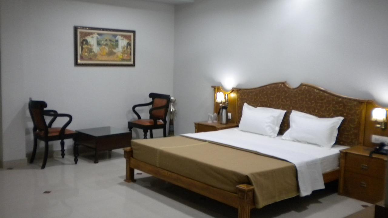 Hotel Raj Mahal ビーカーネール エクステリア 写真